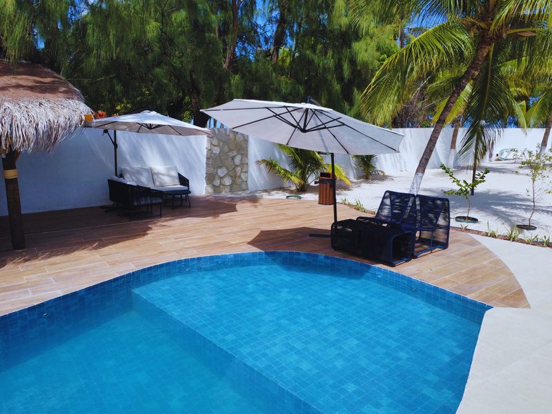 Piscina do Villa Canoe